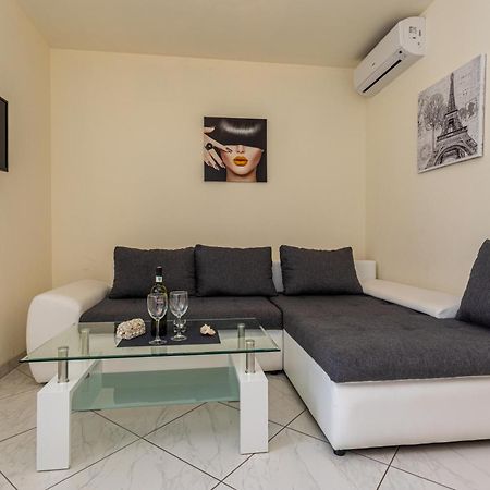 Domagoj D&D, Baska Apartment Bagian luar foto